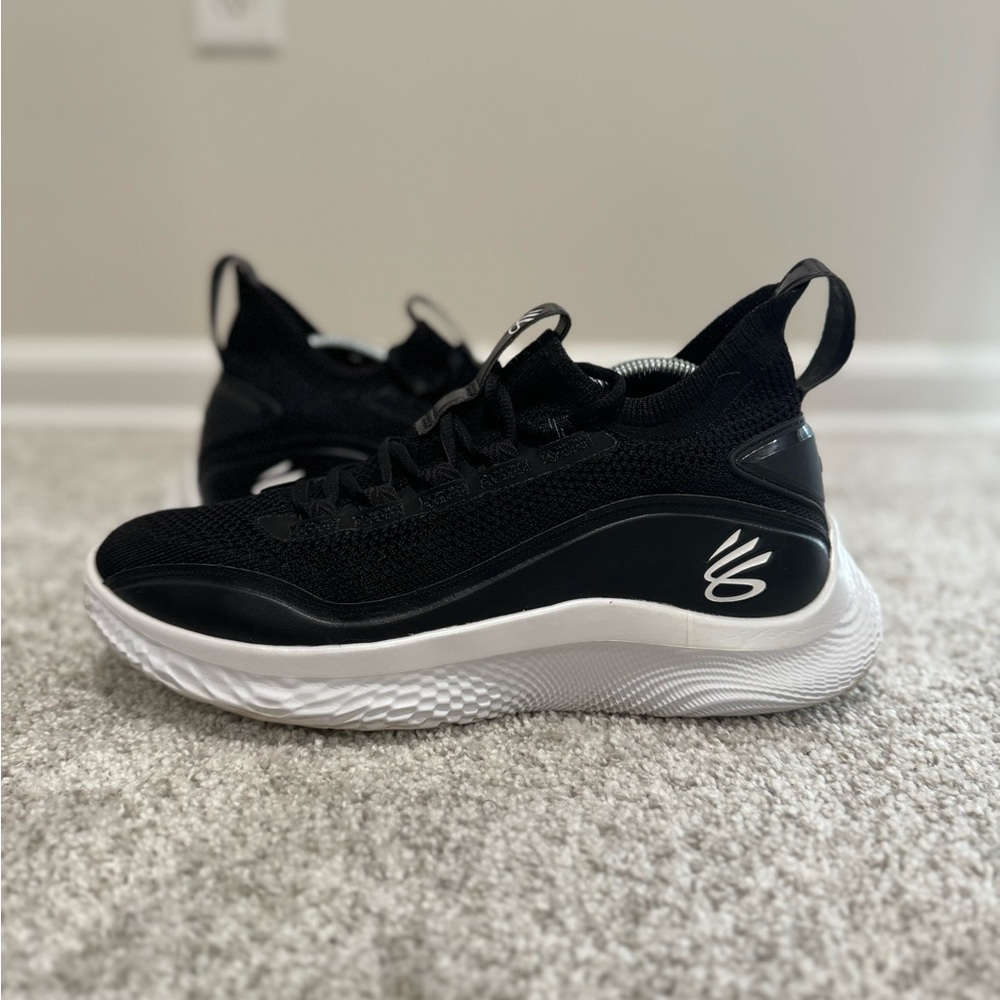 Under Armour Curry Flow 8 Black/White Mens 9.5